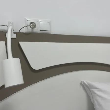 Deluxe Center בנידורם